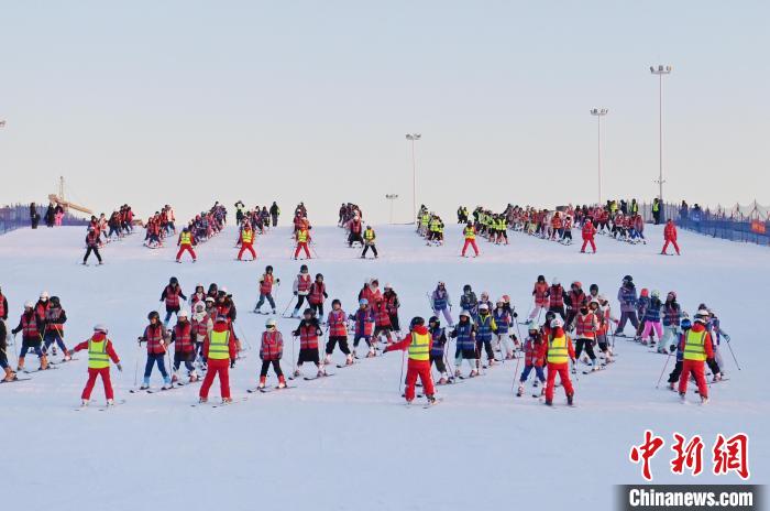 全国学校冰雪运动系列竞赛在长春启动，聚焦青