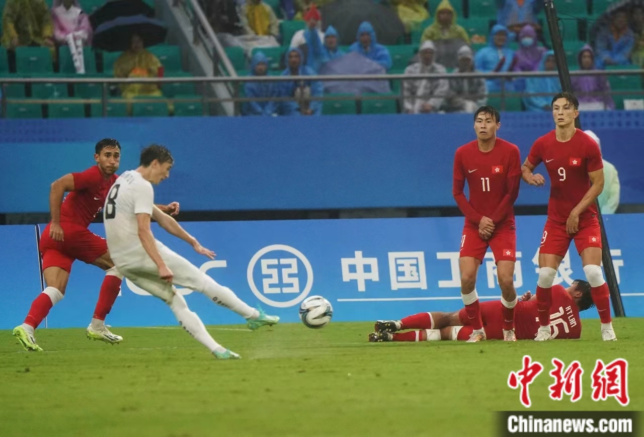 杭州亚运会铜牌战雨幕中，香港男足创造队史第