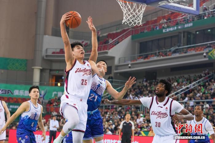 第二届CBA俱乐部杯南宁赛区首日战况：长白山胜